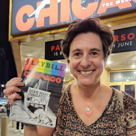 PAM ANDERSON AUTOGRAPHED CHICAGO the Musical Playbill Broadway NYC JUNE 2022 - Picture 3 of 3